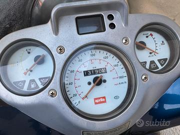 Scooter Aprilia Scarabeo 150
