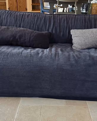 Divano design come nuovo