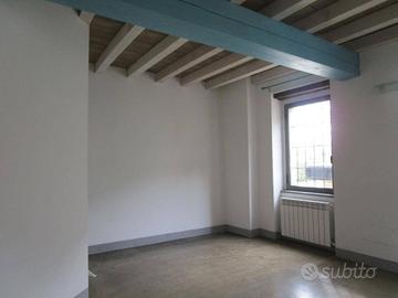 Rif.2460RA17981| appartamento ind. trilocale