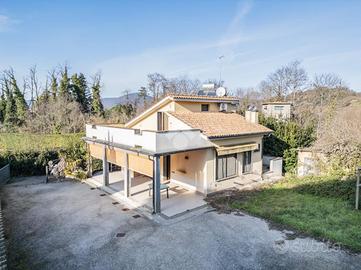 VILLA SINGOLA A RONCIGLIONE