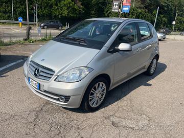 Mercedes A180CDI/cambio automatico/109CV/neopatent