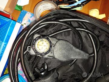 Subacquea gruppo erogatori e manometro con bussola