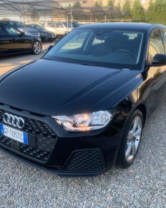 AUDI A1 SPB 25 TFSI Identity Black