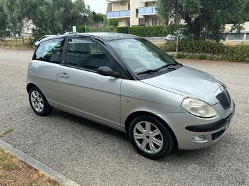 Lancia Ypsilon 1200 benz 2006 neopatentati
