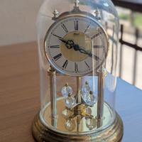 Orologio vintage con campana in vetro