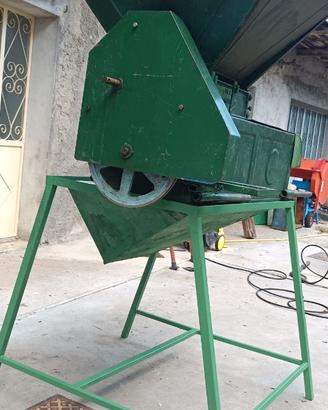 Pigiatrice uva elettrica