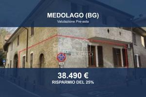 Immobile in asta di 85 m² con box auto a Medolago