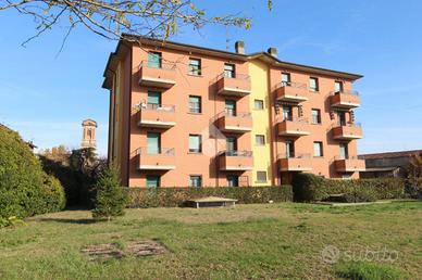 3 LOCALI A CADELBOSCO DI SOPRA