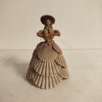 Bambola in conchiglie fatta a mano '900