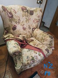 Regaliamo N.2 Poltrone a Fiori