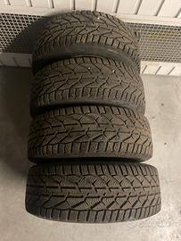 Pneumatici 195/55/r15