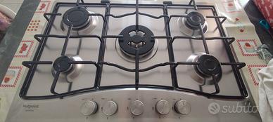 fornello 5 fuochi Ariston