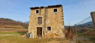 TER. AGRICOLO A CAPRINO VERONESE