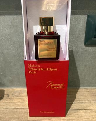 Baccarat rouge 540 extrait de parfum