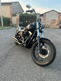 Harley davidson dyna street bob