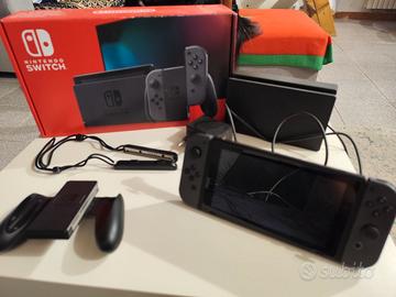 Nintendo Switch grigia