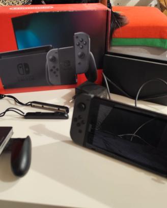 Nintendo Switch grigia