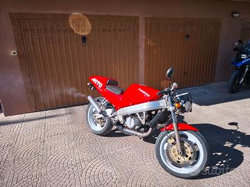 Mito nuda 1990