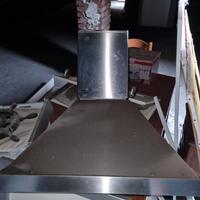 cappa acciaio squadrata