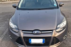 Ford focus titanium 
