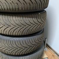 Gomme invernali su cerchione