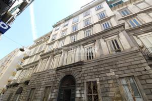 IMMOBILE DI AMPIA QUADRATURA E DI PREGIO IN PALAZZ