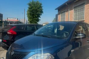 Lancia y
