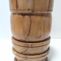 Vaso in legno di Ulivo