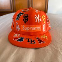Cappello New Era x Supreme