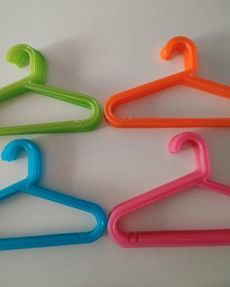 grucce per bambini in plastica colorata 