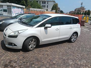  Peugeot 5008  2.0 HDI