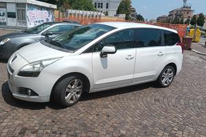  Peugeot 5008  2.0 HDI
