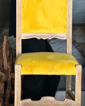 SEDIA IN LEGNO CON SEDUTA E SCHIENALE IN VELLUTO