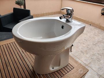 Bidet Dolomite con rubinetto installazione a terra