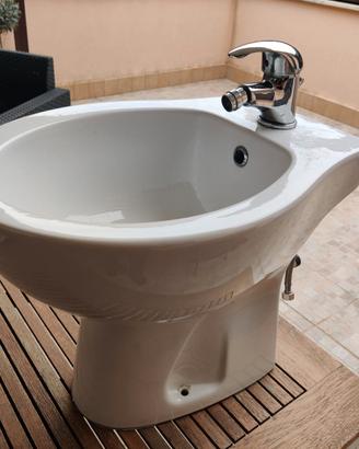 Bidet Dolomite con rubinetto installazione a terra