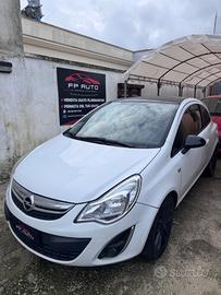 Opel Corsa 1.2 3 porte b-color