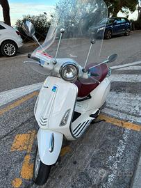 Vespa primavera 150 anno 2014 km 6.330