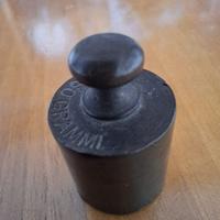 Antico peso in ottone 50 grammi