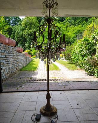 Lampadario antico montato a piantana
