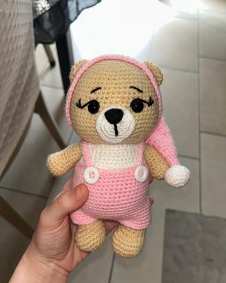 Peluche orsetta rosa uncinetto amigurumi