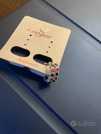 Orecchini a cerchetti colorati