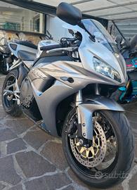 Honda CBR 1000 RR fireblade 2006 solo 19000km