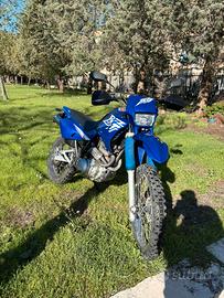 Yamaha  XT600E.  PERMUTO 