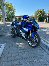 Yamaha r1 2009 con 37000km