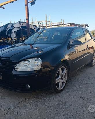 RICAMBI USATI VOLKSWAGEN GOLF V 3P 2.0 TDI 4 MOTIO