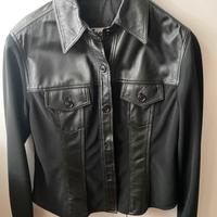 Completo in pelle e tessuto