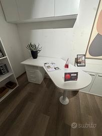 Ufficio moderno bianco - da esposizione