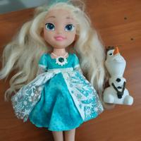 Bambola Elsa Frozen che canta