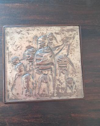 Cofanetto portagioie vintage in legno con bassoril