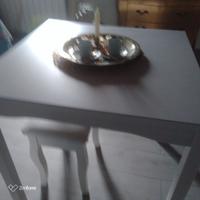 Tavolo quadrato nuovo